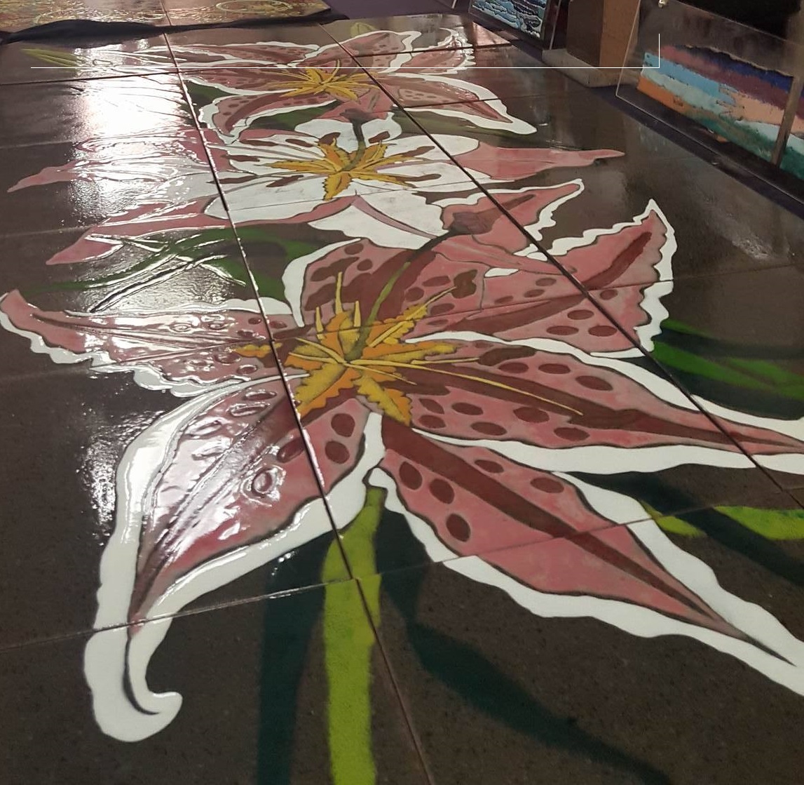 Ceramic Lava Lily Table